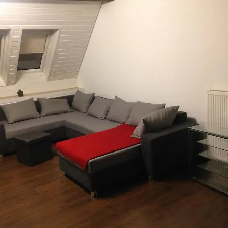 Daire Large, Modern Family-friendly 4-room Kirchheim unter Teck