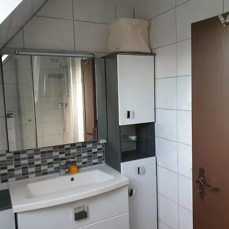 Large, Modern Family-friendly 4-room Appartement *