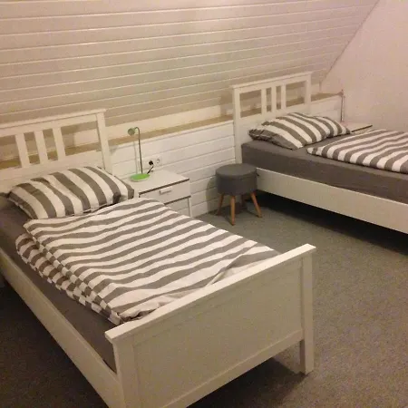 Large, Modern Family-friendly 4-room