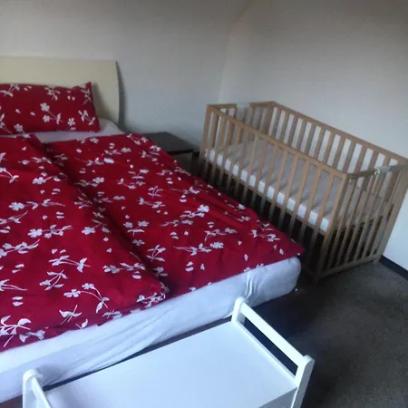 Large, Modern Family-friendly 4-room Kirchheim unter Teck