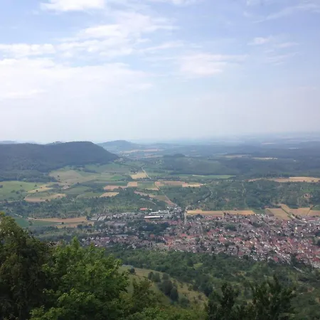 Large, Modern Family-friendly 4-room Daire